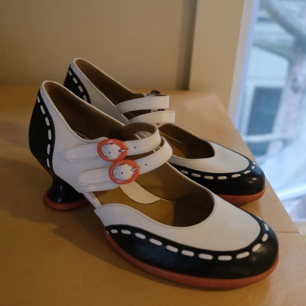 John Fluevog Giver Double Strapped Mary Jane Size 9